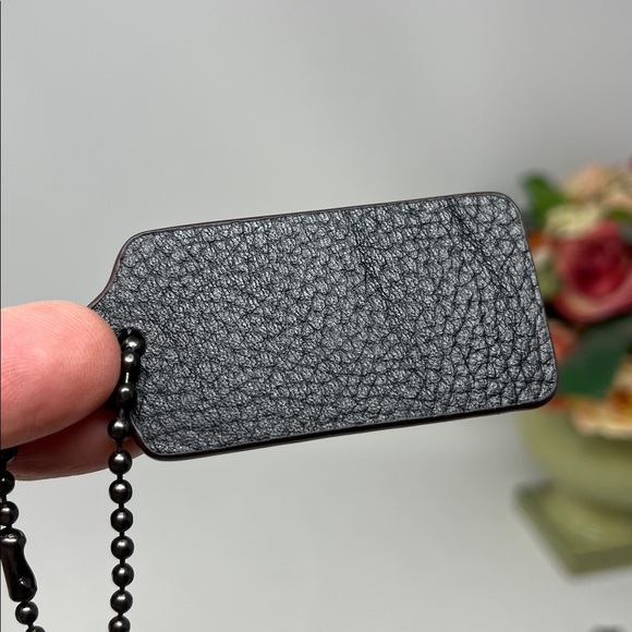 COACH KEITH HARING HANG TAG BLACK PINK WITH GUNMETAL COACH LOGO CHAIN LEATHER - Picture 6 of 9